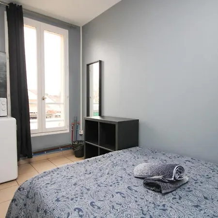 02 - Avec Lit Double Et Sdb Prive Wifi Apartment
