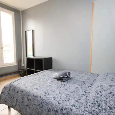 02 - Avec Lit Double Et Sdb Prive Wifi *