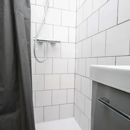 02 - Avec Lit Double Et Sdb Prive Wifi Apartment Saint-Denis (Seine-Saint-Denis)